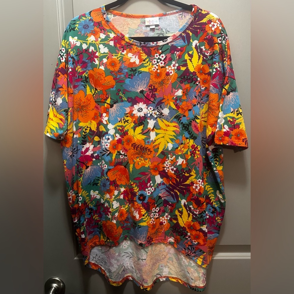 LuLaRoe Size XS Short Sleeve Floral Tee EUC